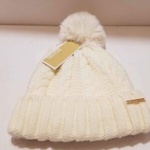 White Knit Pom-Pom Beanie